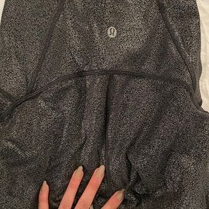 Lululemon train times tight size 2